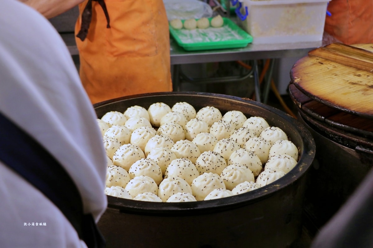 自由黃昏市場‧婆婆媽媽的最愛,上百攤位美食云云,生食、熟食、蔬菜、水果,北高最夯的黃昏市場!! - 第26張圖 自由黃昏市場‧婆婆媽媽的最愛,上百攤位美食云云,生食、熟食、蔬菜、水果,北高最夯的黃昏市場!!