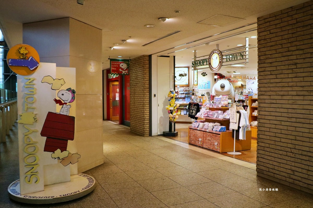 【神奈川橫濱】史努比スヌーピータウンショップ横浜店‧2米高的大型史努比等著你來拍照,唯一穿著水手服的史努比就在橫濱店 - 第3張圖 【神奈川橫濱】史努比スヌーピータウンショップ横浜店‧2米高的大型史努比等著你來拍照,唯一穿著水手服的史努比就在橫濱店
