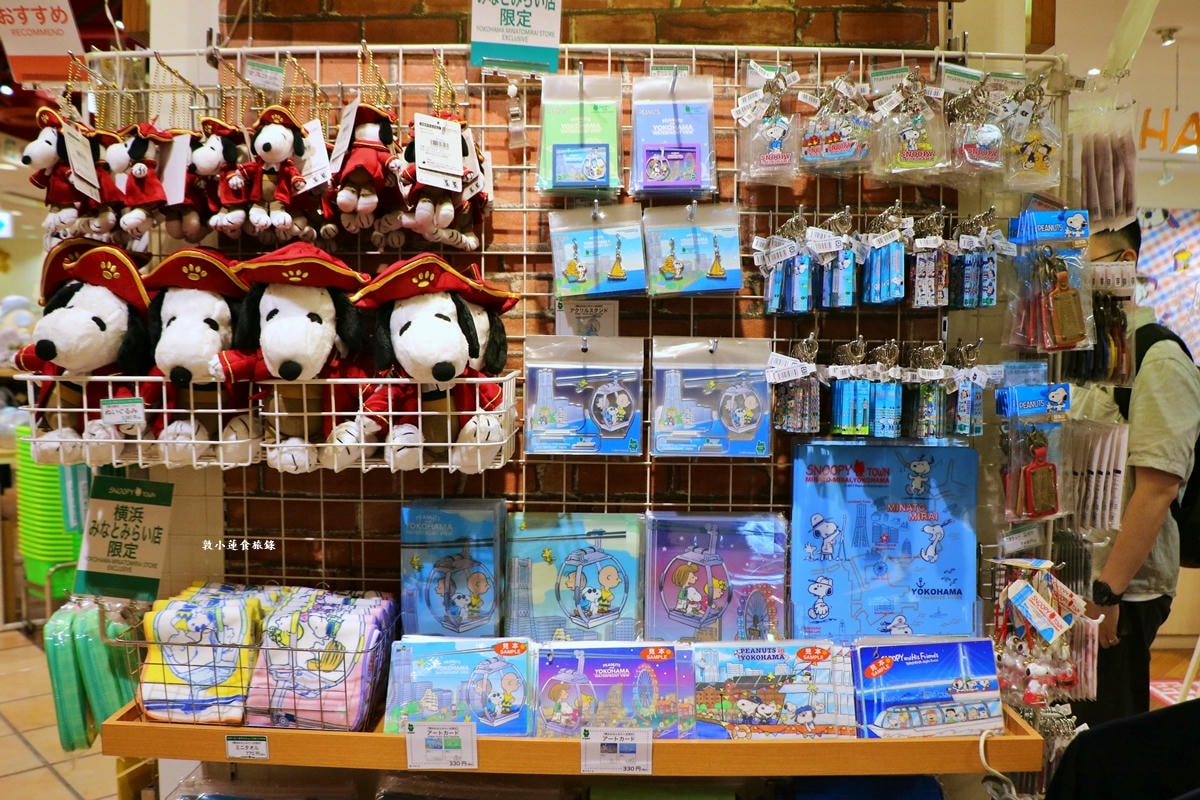 【神奈川橫濱】史努比スヌーピータウンショップ横浜店‧2米高的大型史努比等著你來拍照,唯一穿著水手服的史努比就在橫濱店 - 第7張圖 【神奈川橫濱】史努比スヌーピータウンショップ横浜店‧2米高的大型史努比等著你來拍照,唯一穿著水手服的史努比就在橫濱店