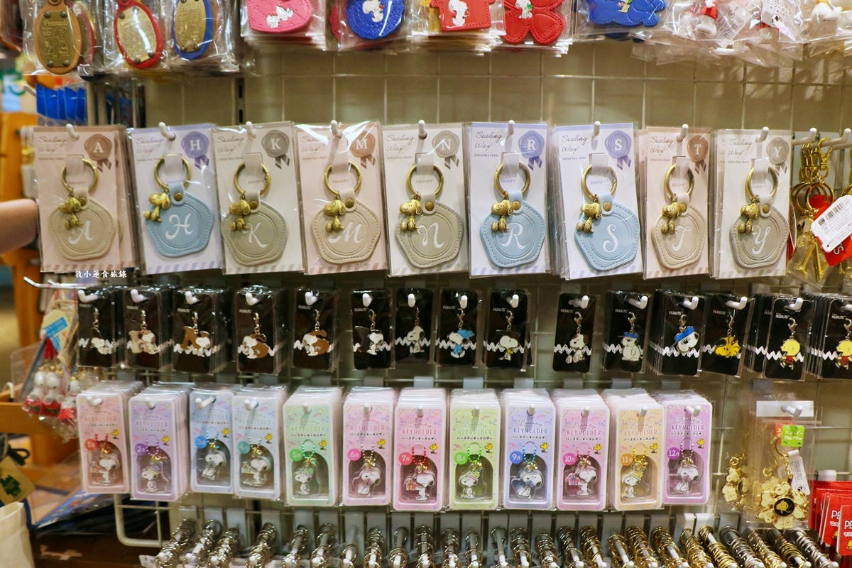 【神奈川橫濱】史努比スヌーピータウンショップ横浜店‧2米高的大型史努比等著你來拍照,唯一穿著水手服的史努比就在橫濱店 - 第26張圖 【神奈川橫濱】史努比スヌーピータウンショップ横浜店‧2米高的大型史努比等著你來拍照,唯一穿著水手服的史努比就在橫濱店