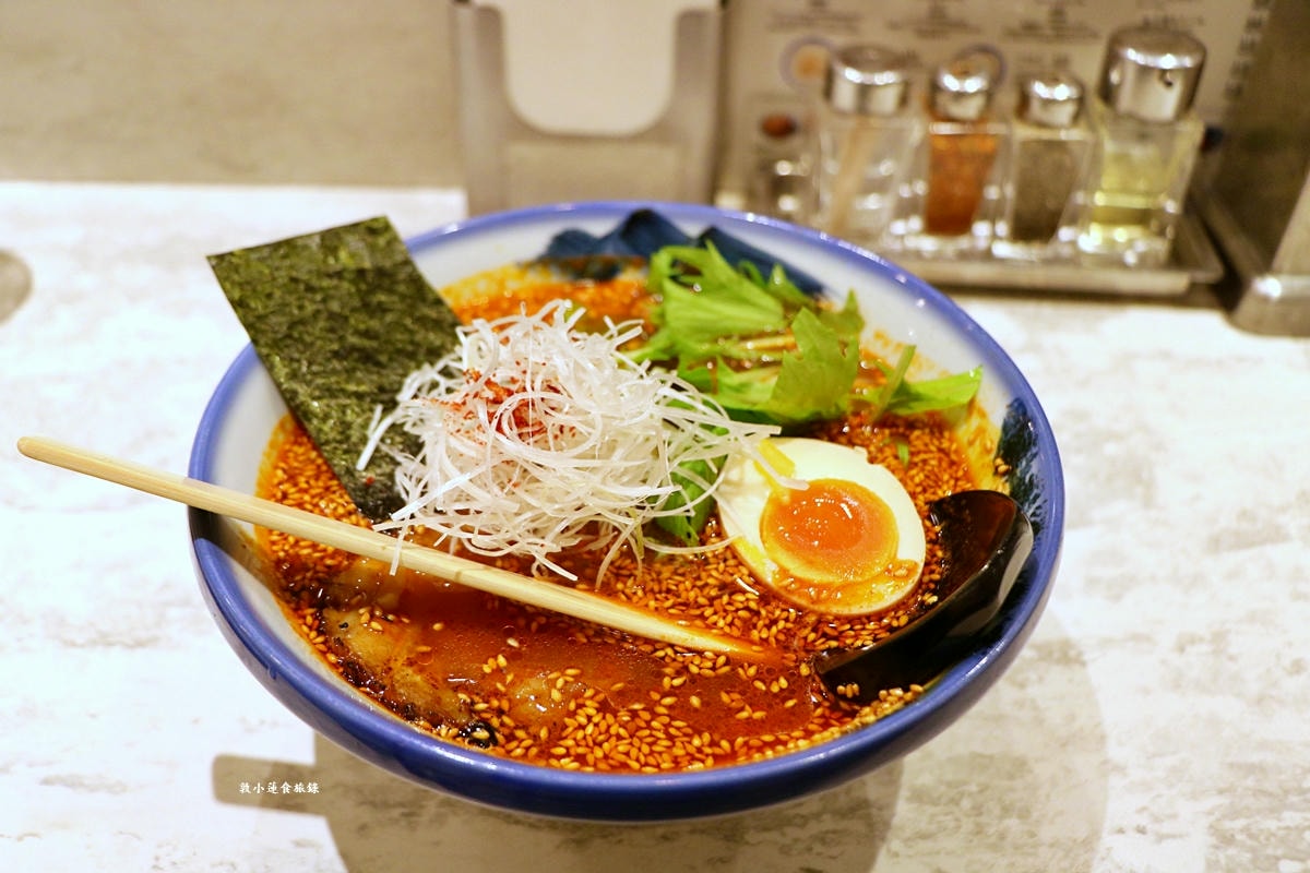 【神奈川橫濱】阿夫利AFURI 橫濱地標廣場店‧店內經典招牌柚子鹽拉麵，湯頭清爽帶點柚香味