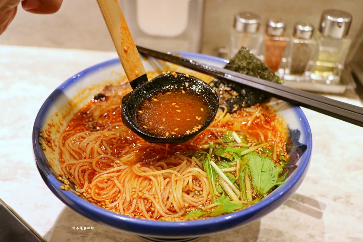 【神奈川橫濱】阿夫利AFURI 橫濱地標廣場店‧店內經典招牌柚子鹽拉麵，湯頭清爽帶點柚香味