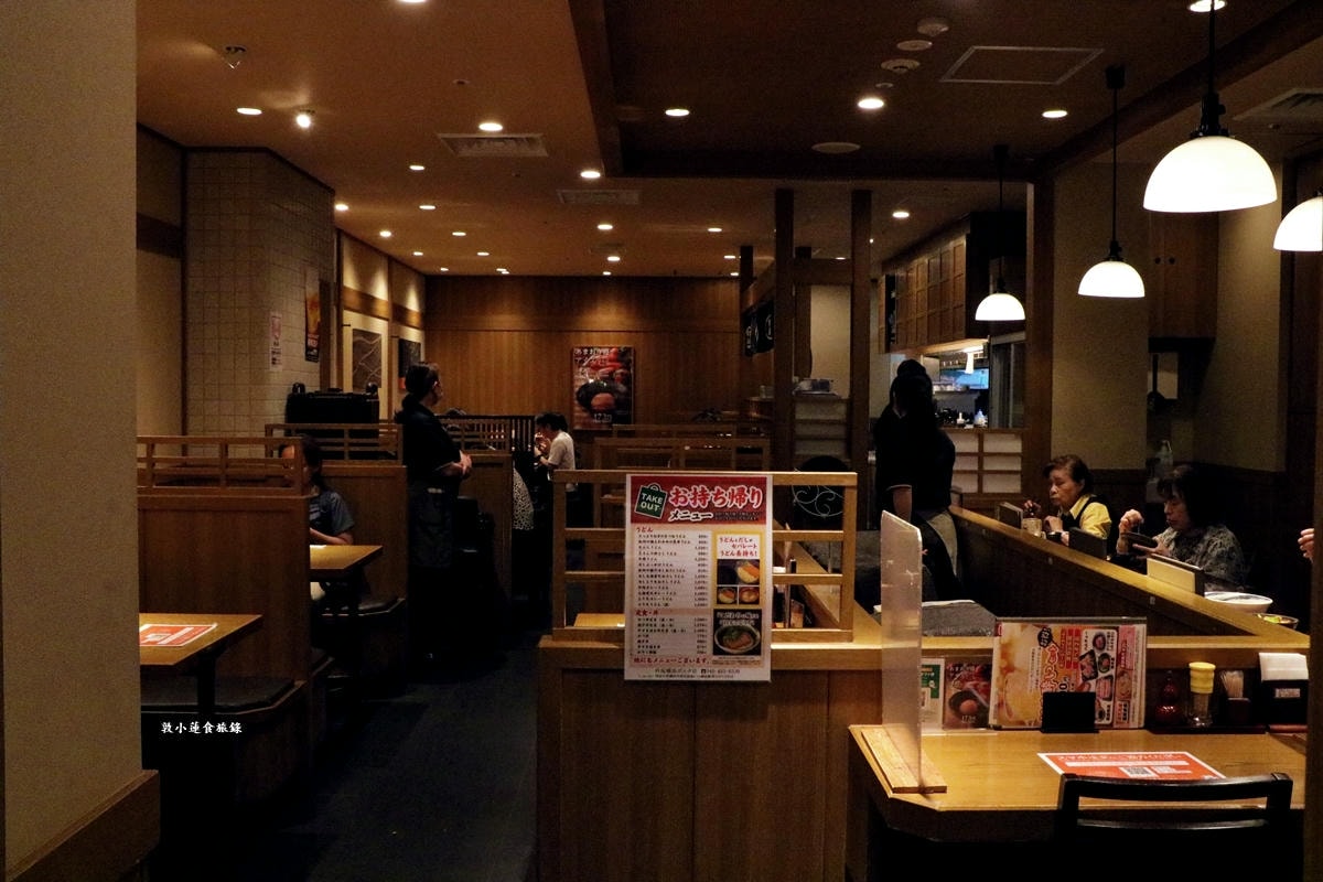 【神奈川橫濱】杵屋 橫濱ポルタ店‧傳統手工讚岐烏龍麵,關西風味湯底濃郁,讚岐烏龍麵冷吃Q勁,熱泡軟度適中 - 第4張圖 【神奈川橫濱】杵屋 橫濱ポルタ店‧傳統手工讚岐烏龍麵,關西風味湯底濃郁,讚岐烏龍麵冷吃Q勁,熱泡軟度適中