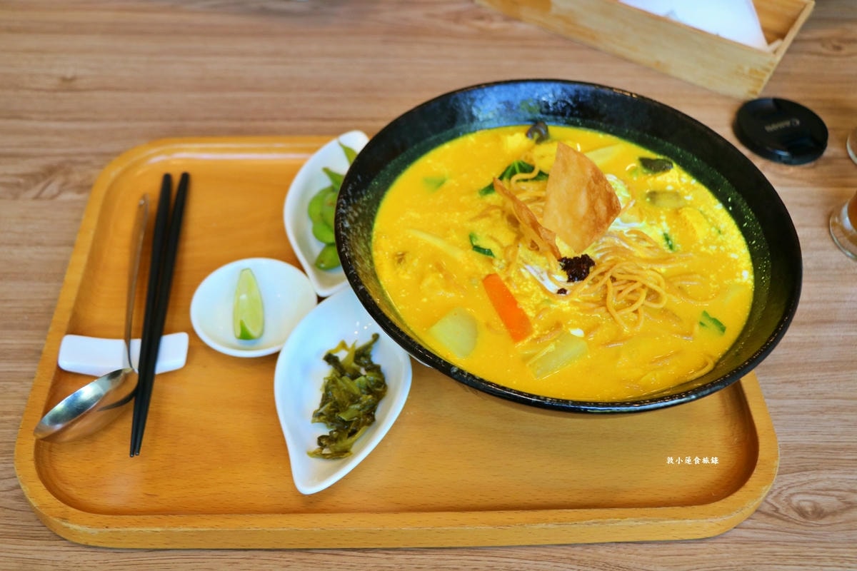 Garden green泰義蔬食咖啡館‧圓山山腳下低調蔬食餐館，不一樣的清邁辣椰漿咖哩湯炸麵