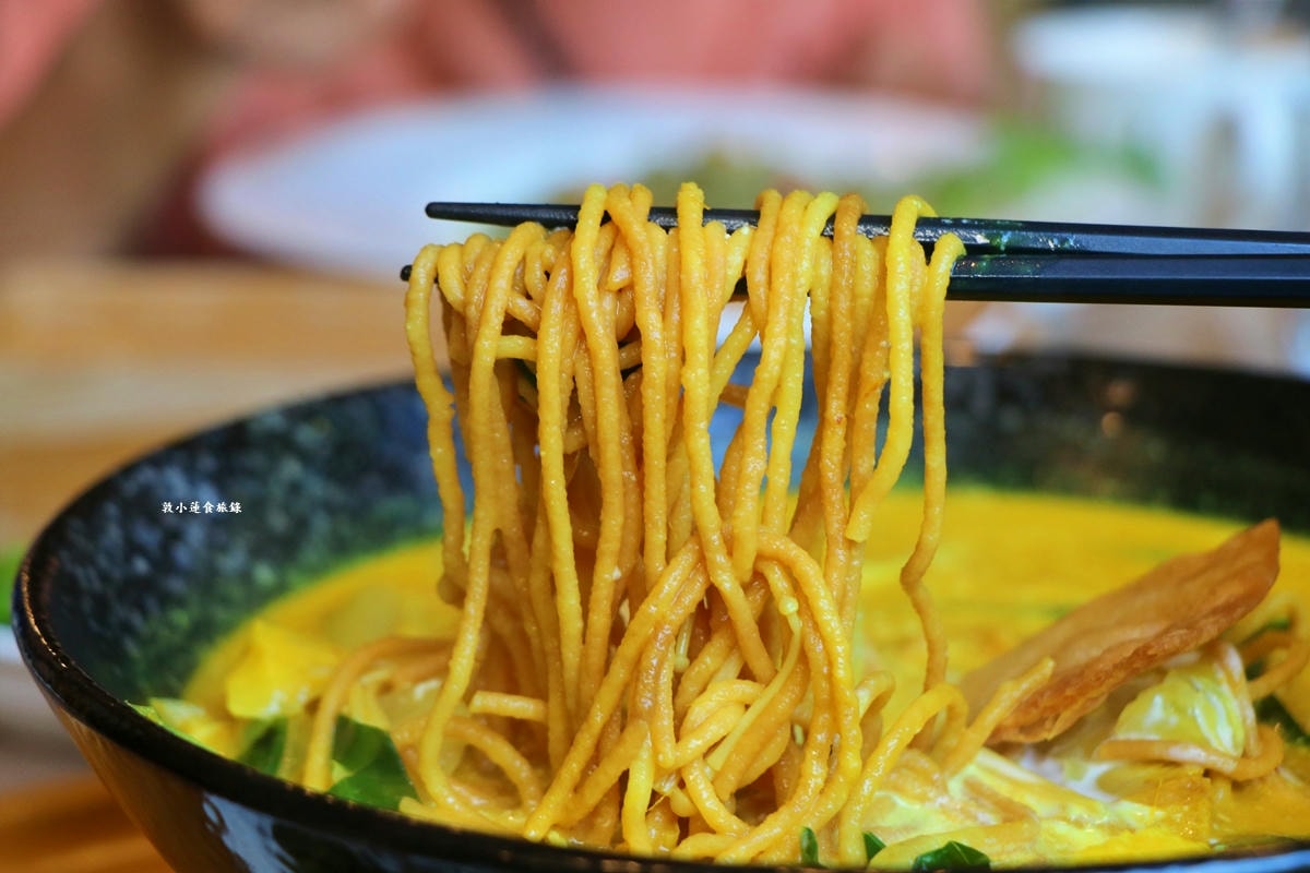 Garden green泰義蔬食咖啡館‧圓山山腳下低調蔬食餐館，不一樣的清邁辣椰漿咖哩湯炸麵