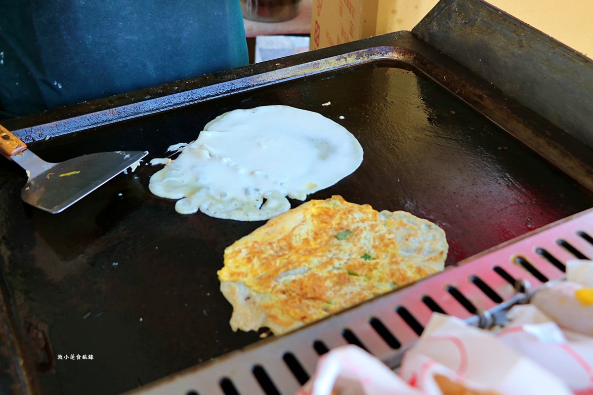 呷早餐的店‧學區早餐店，酥脆粉漿蛋餅現點現作，多樣化早餐方便快速不用等