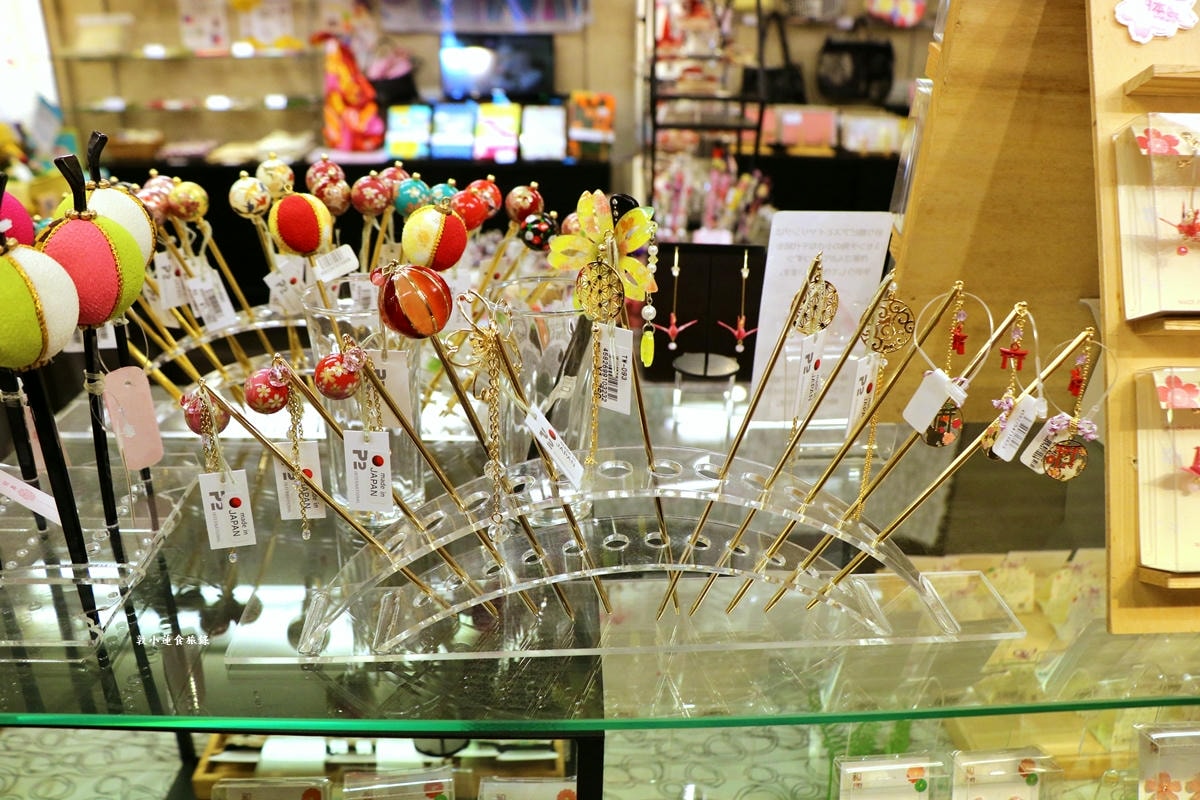 【神奈川藤澤】布遊舍 江ノ島店‧和風連鎖專門店,扇子、零錢包、手帕、掛簾、傳統小物件伴手禮!! - 第32張圖 【神奈川藤澤】布遊舍 江ノ島店‧和風連鎖專門店,扇子、零錢包、手帕、掛簾、傳統小物件伴手禮!!