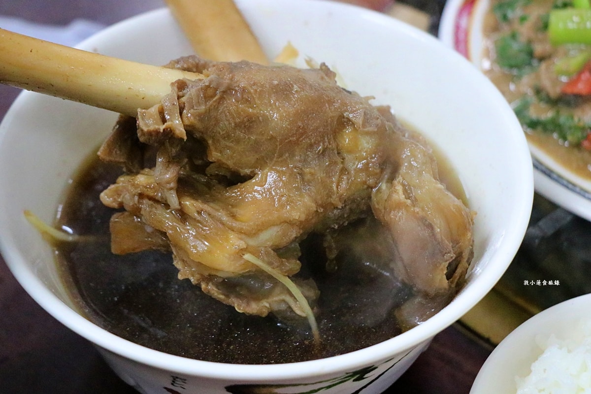 自由羊肉火鍋店‧數十年載的老字號羊肉爐,從小吃到大的人氣美食,不能錯過沙茶羊肉、當歸羊肉湯 - 第13張圖 自由羊肉火鍋店‧數十年載的老字號羊肉爐,從小吃到大的人氣美食,不能錯過沙茶羊肉、當歸羊肉湯