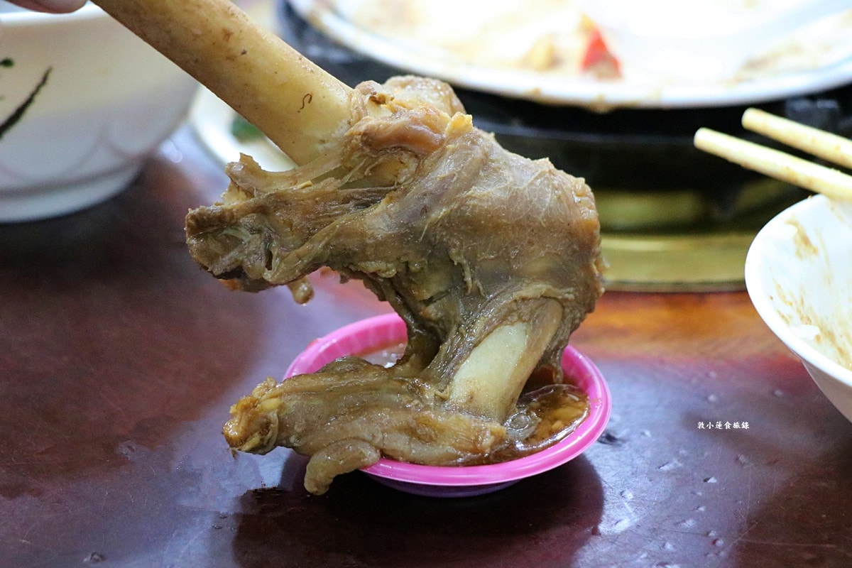 自由羊肉火鍋店‧數十年載的老字號羊肉爐,從小吃到大的人氣美食,不能錯過沙茶羊肉、當歸羊肉湯 - 第15張圖 自由羊肉火鍋店‧數十年載的老字號羊肉爐,從小吃到大的人氣美食,不能錯過沙茶羊肉、當歸羊肉湯