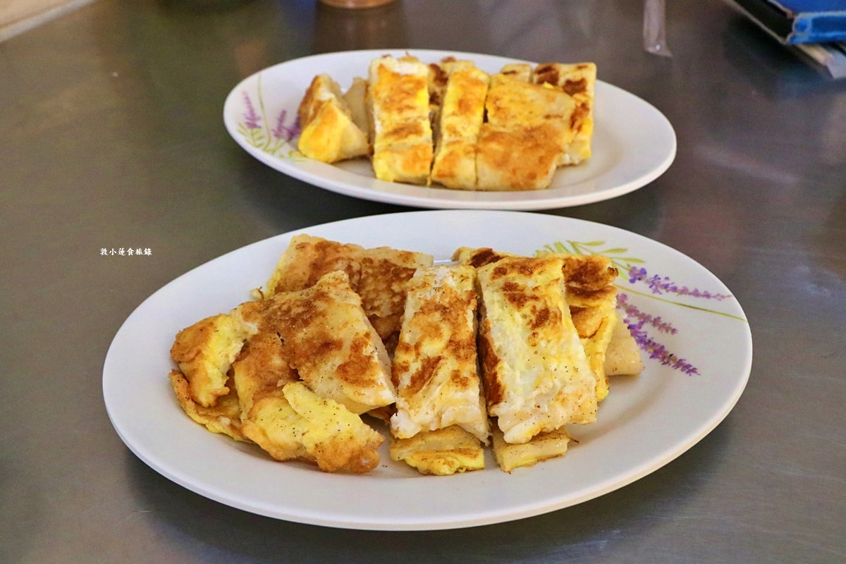 甜馨園早點速餐店‧涵洞前早餐店，傳統粉漿蛋餅店家招牌NO1