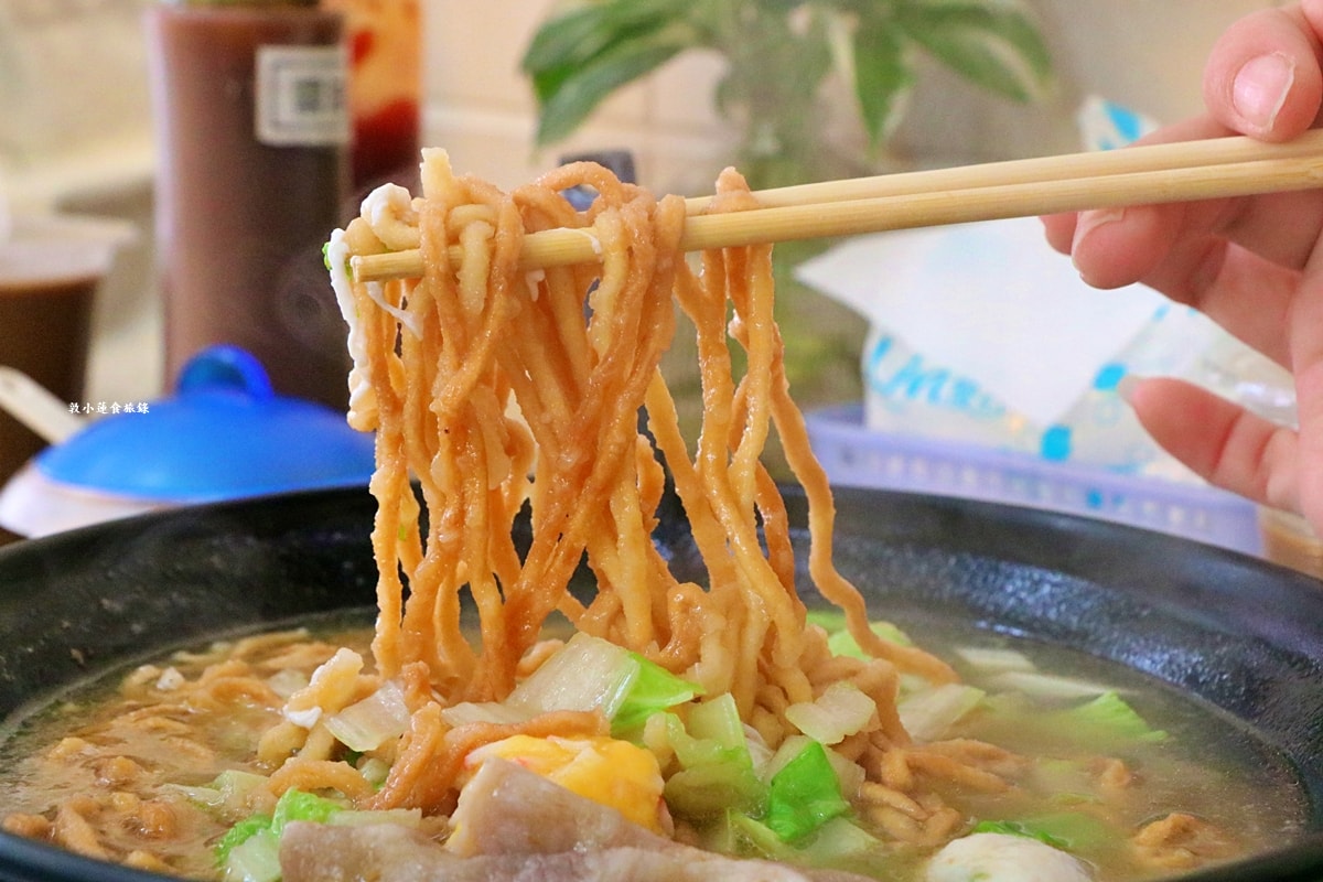 甜馨園早點速餐店‧涵洞前早餐店，傳統粉漿蛋餅店家招牌NO1