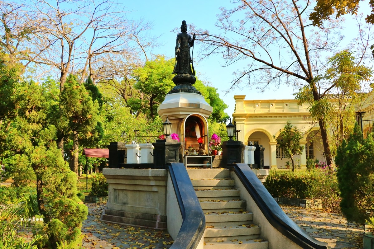 橋頭糖廠‧糖廠一日遊,橋頭捷運正對面,免門票來橋頭糖廠賞九重葛、吃台糖冰品、烤肉逛市集 - 第35張圖 橋頭糖廠‧糖廠一日遊,橋頭捷運正對面,免門票來橋頭糖廠賞九重葛、吃台糖冰品、烤肉逛市集
