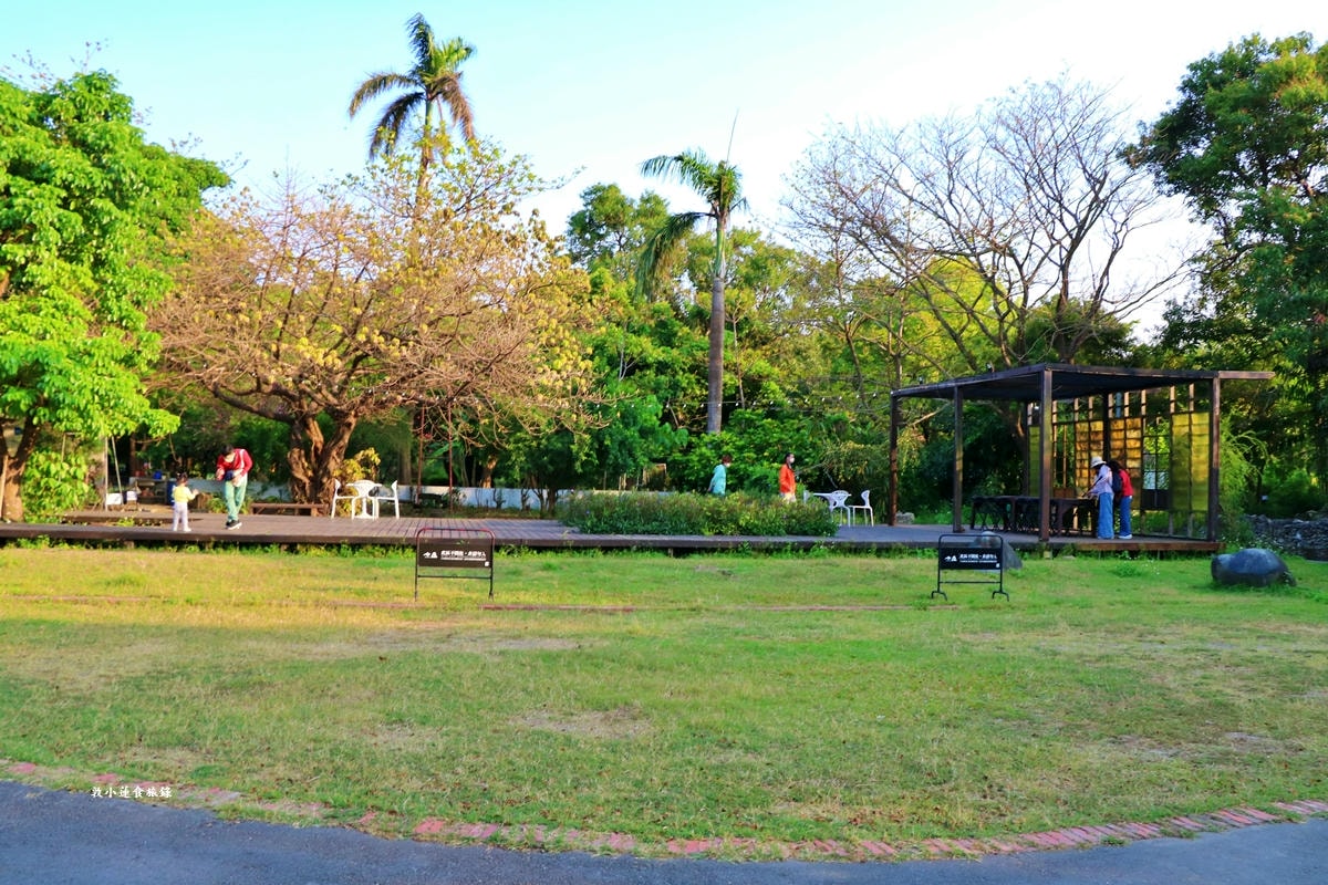 橋頭糖廠‧糖廠一日遊,橋頭捷運正對面,免門票來橋頭糖廠賞九重葛、吃台糖冰品、烤肉逛市集 - 第52張圖 橋頭糖廠‧糖廠一日遊,橋頭捷運正對面,免門票來橋頭糖廠賞九重葛、吃台糖冰品、烤肉逛市集
