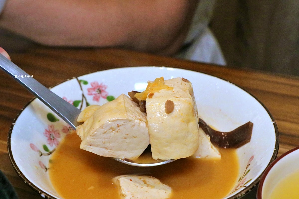 綠饌食 鼎中店‧清爽無負擔的素食料理，松露菇菇飯、青醬羅勒麵品嚐不一樣的素料理