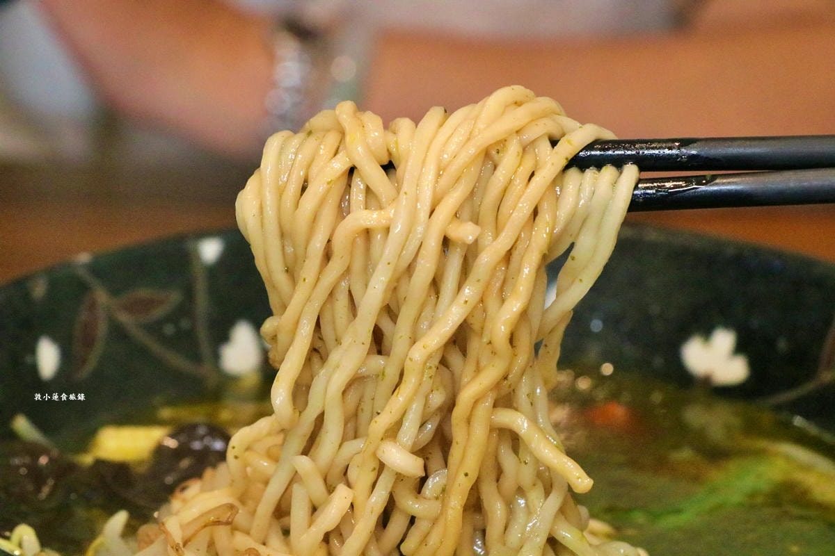 綠饌食 鼎中店‧清爽無負擔的素食料理，松露菇菇飯、青醬羅勒麵品嚐不一樣的素料理