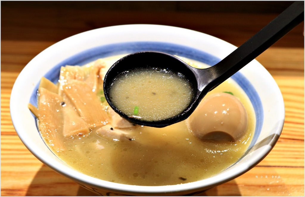 幸花雞白湯拉麵 台中文昌店‧巷子中的平價拉麵 百元吃松露拉麵 激推火山極辛拉麵 - 第18張圖 IMG_8268