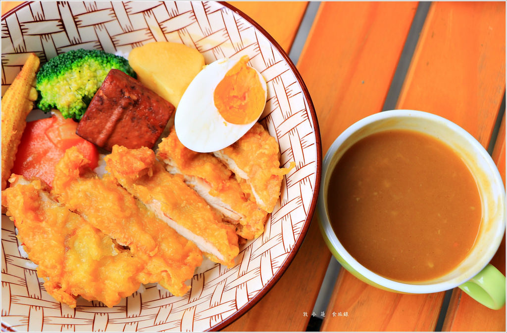 享食鍋燒·咖哩·炸物‧不起眼的小店面 內藏美食 豬排咖哩、麻糬芋圓超推 鍋燒湯頭超回甘 - 第23張圖 IMG_6638