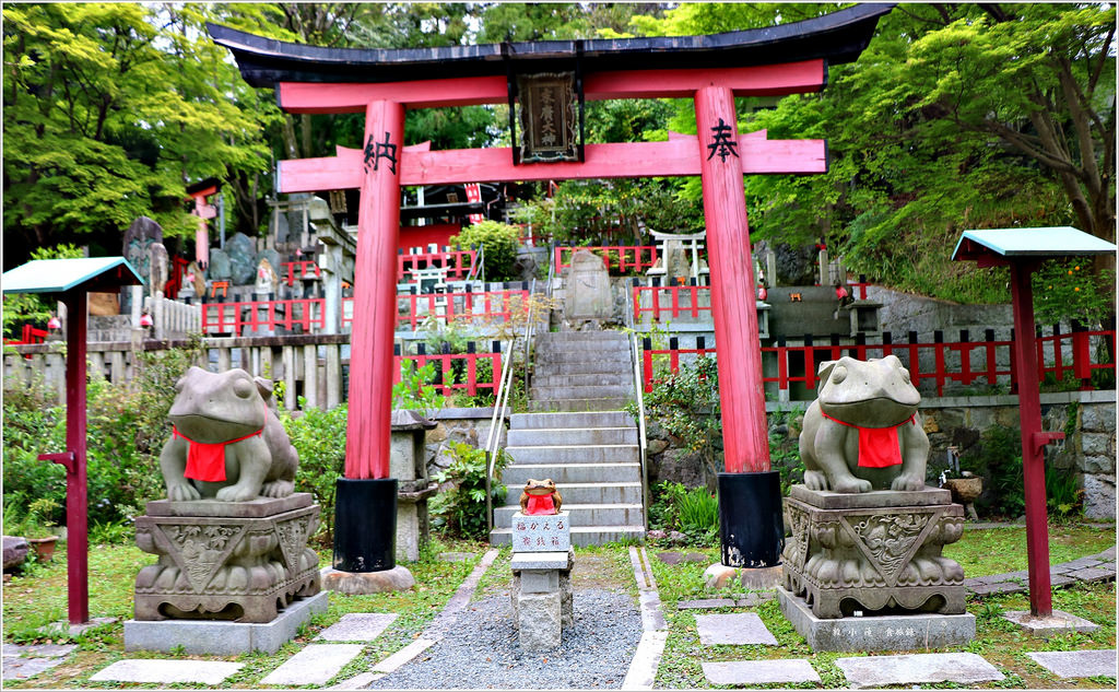 【日本‧京都】京阪六天五夜‧伏見稻荷大社-千本鳥居 望不盡的鳥居 攻頂稻荷大社最頂峰一之峰 - 第57張圖 IMG_9230