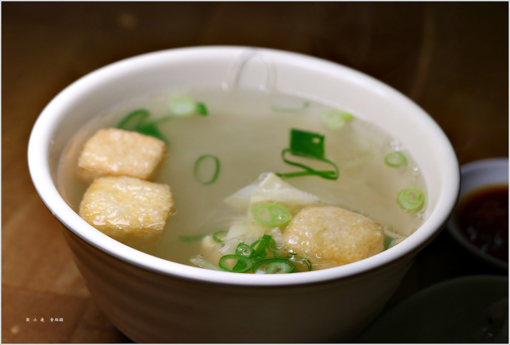 上海生煎湯包‧熱河街排隊美食!!超夯煎包,咬一口就噴汁!!! - 第13張圖 IMG_6169