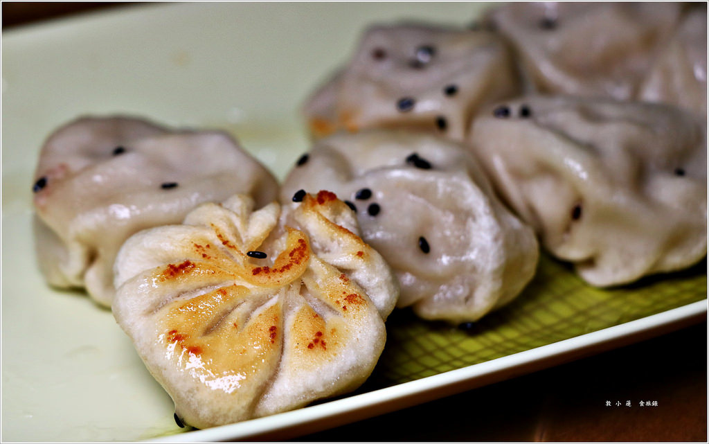 上海生煎湯包‧熱河街排隊美食!!超夯煎包,咬一口就噴汁!!! - 第17張圖 IMG_6173