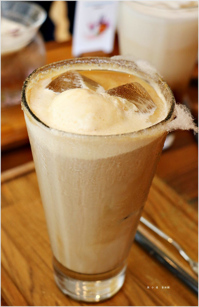 成真咖啡 Come True coffee 台南正興店‧食尚玩家推薦,人氣超旺舒芙蕾厚鬆餅 隱藏版棉花糖雲朵飄浮冰咖啡 - 第25張圖 IMG_5926