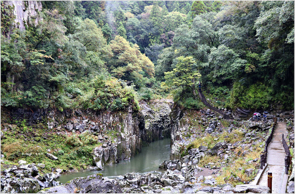 【日本‧宮崎】九州慢行之旅‧ 日本名勝高千穗峽 神話發源地又稱五瀨川峽谷 - 第11張圖 IMG_8999