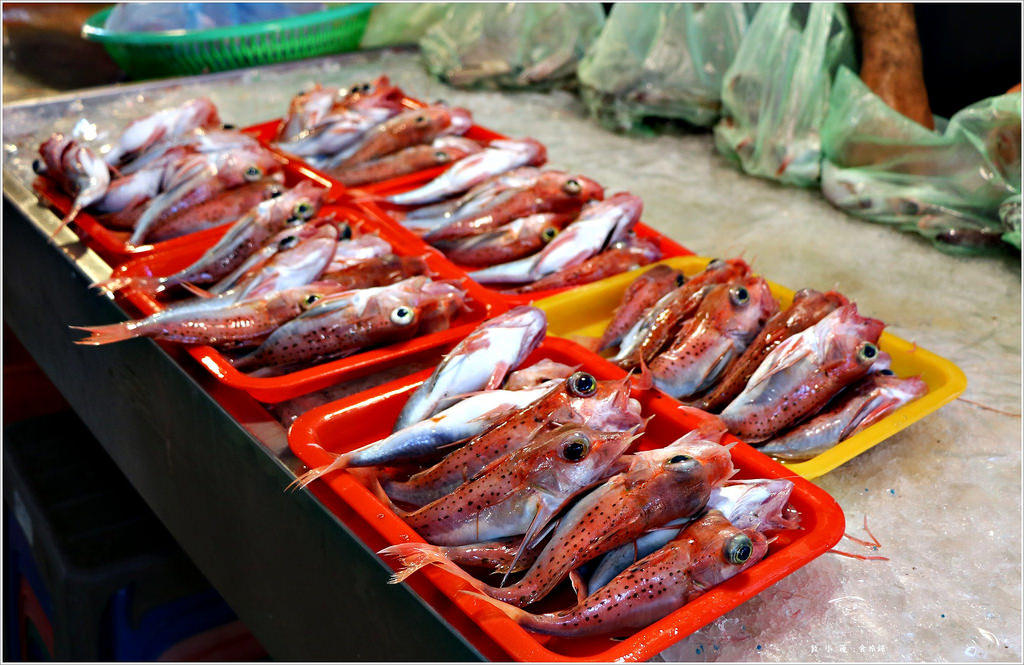 美鳳旗魚黑輪‧華僑市場魚貨新鮮盤盤算 旗魚黑輪 人客啊來一隻 - 第9張圖 IMG_6085