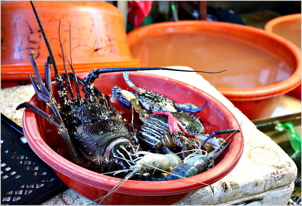 美鳳旗魚黑輪‧華僑市場魚貨新鮮盤盤算 旗魚黑輪 人客啊來一隻 - 第11張圖 IMG_6084