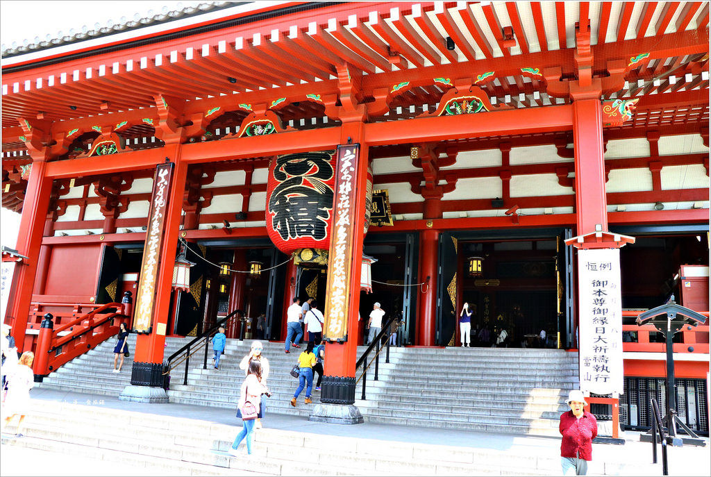 【日本‧淺草】東京五天四夜半自助旅行‧夏初的到訪,淺草寺內的被官稻荷神社 求事業最靈驗 - 第15張圖 IMG_3385