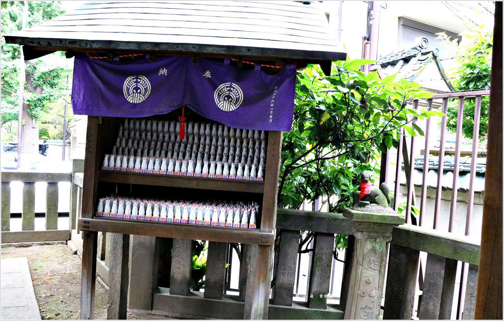 【日本‧淺草】東京五天四夜半自助旅行‧夏初的到訪,淺草寺內的被官稻荷神社 求事業最靈驗 - 第24張圖 IMG_3354
