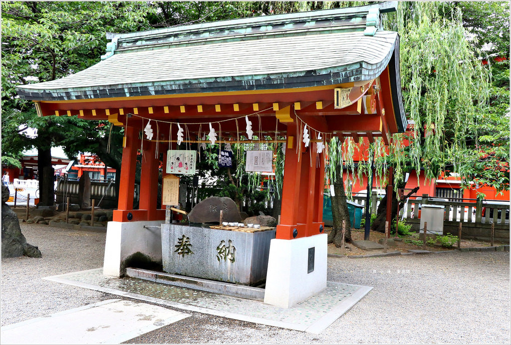 【日本‧淺草】東京五天四夜半自助旅行‧夏初的到訪,淺草寺內的被官稻荷神社 求事業最靈驗 - 第27張圖 IMG_3376