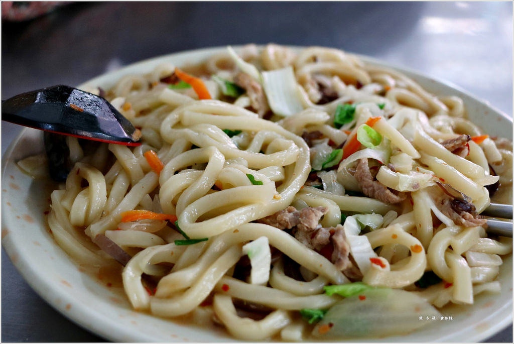 龍華市場牛角日式咖哩‧炒意麵、炒烏龍、傳統鍋燒好味道,再來份咖哩豬排飯白飯吃不停【歇業】 - 第7張圖 IMG_1255