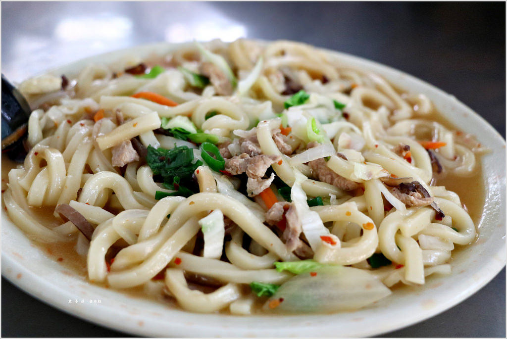 龍華市場牛角日式咖哩‧炒意麵、炒烏龍、傳統鍋燒好味道,再來份咖哩豬排飯白飯吃不停【歇業】 - 第8張圖 IMG_1249