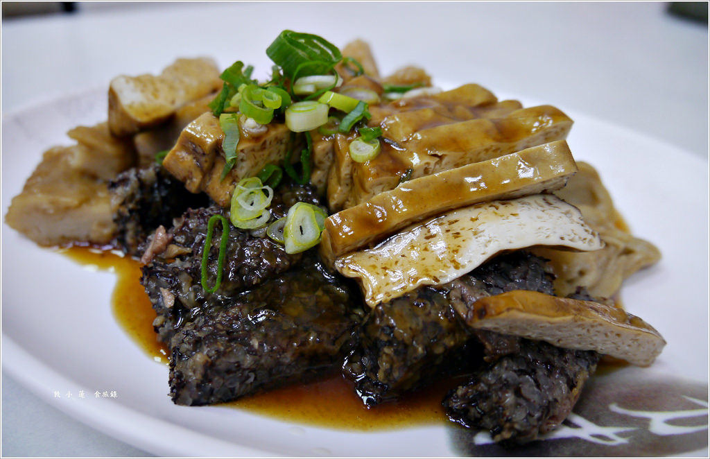 牛朝刀削牛肉麵‧在地平價老店,老饕極力推薦牛肉麵,內用可免費續湯 - 第5張圖 P1000546