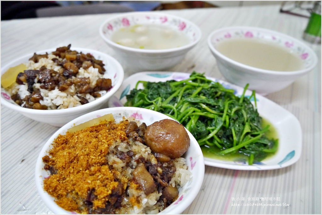米糕兄(原米糕世家)‧鹽埕埔三代嫡傳 價格不貴餐點好吃,缺點就是小碗了點 - 第5張圖 P1340015