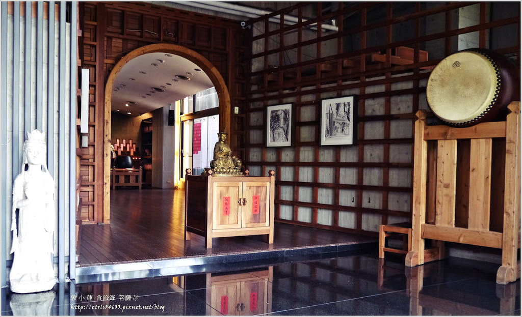菩薩寺‧立於世又不染於世的菩薩寺,清水模設計不染華麗,寧靜的讓人靜下心 - 第28張圖 P1290750
