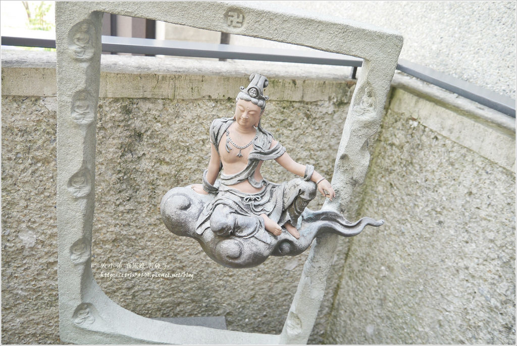 菩薩寺‧立於世又不染於世的菩薩寺,清水模設計不染華麗,寧靜的讓人靜下心 - 第32張圖 P1290761