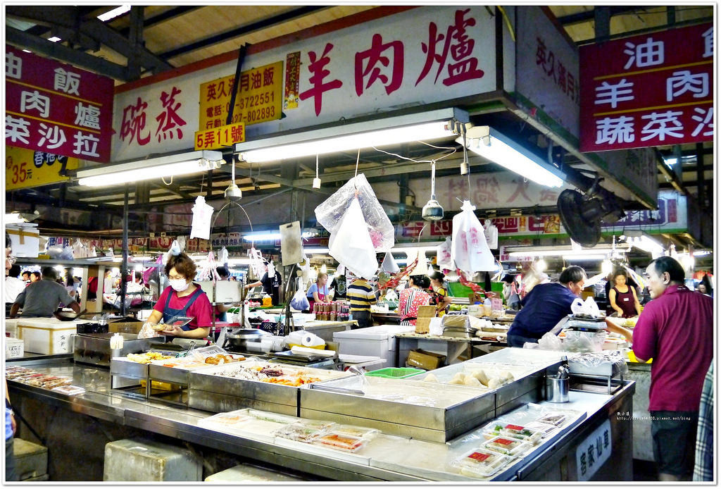 英久滿月油飯‧天天新黃昏市場30年老攤子,油飯彌月送禮好選擇,另有海鮮沙拉 - 第2張圖 P1210733