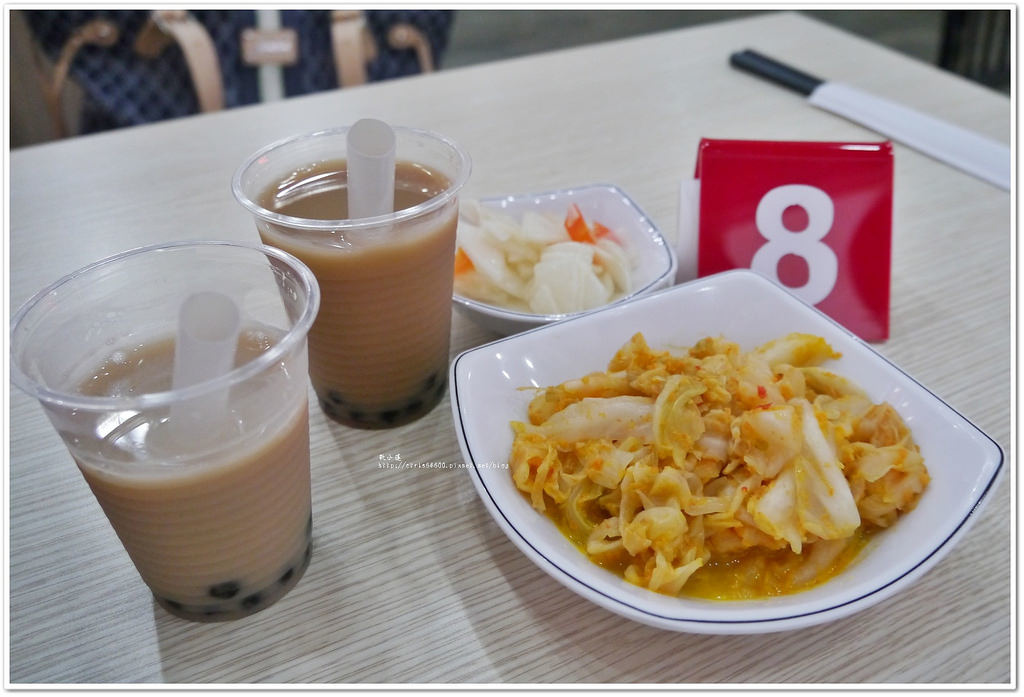 清一色牛肉麵 瑞豐昌盛店‧加湯加麵、珍珠奶茶、紅茶、蘿蔔泡菜通通都免費 - 第13張圖 P1200248