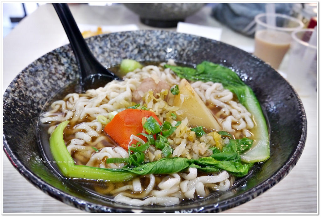 清一色牛肉麵 瑞豐昌盛店‧加湯加麵、珍珠奶茶、紅茶、蘿蔔泡菜通通都免費 - 第17張圖 P1200259