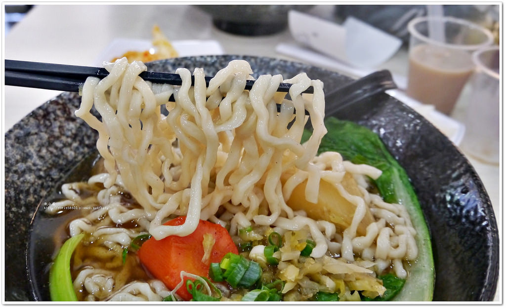 清一色牛肉麵 瑞豐昌盛店‧加湯加麵、珍珠奶茶、紅茶、蘿蔔泡菜通通都免費 - 第20張圖 P1200263