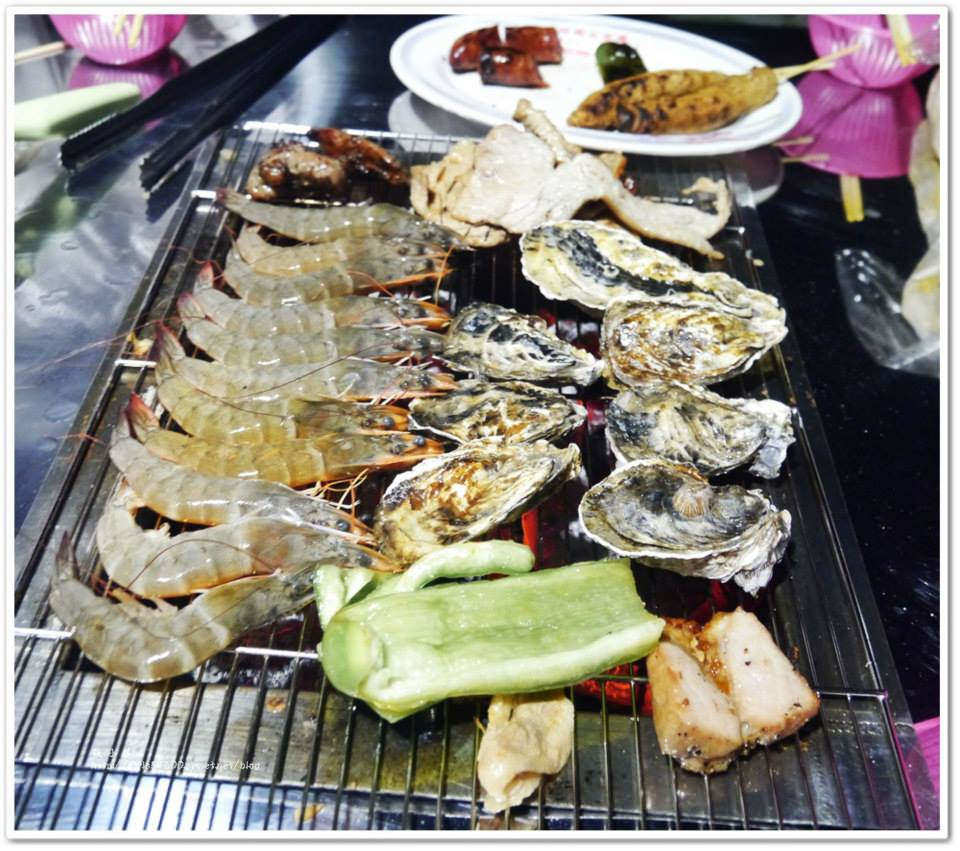 小琉球景點‧美人洞、夕陽西落花瓶岩、夜晚BBQ - 第38張圖 14