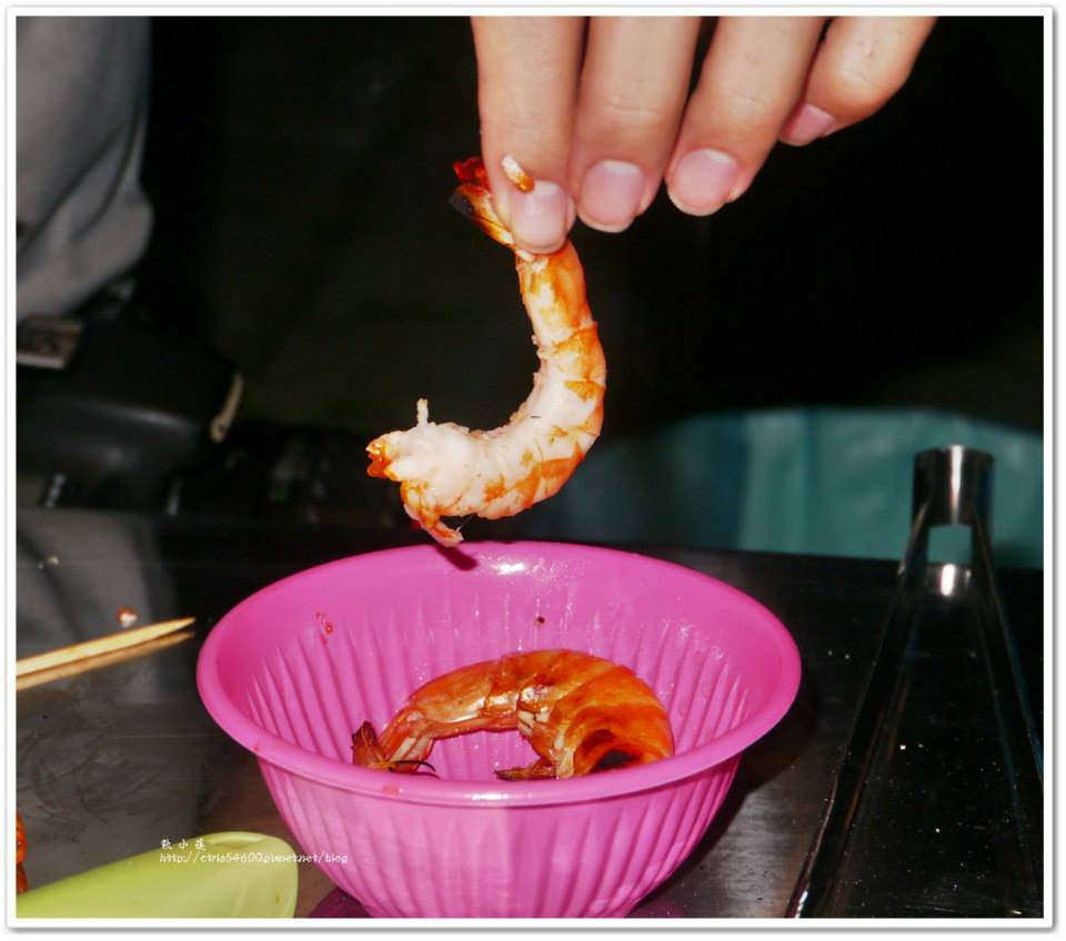 小琉球景點‧美人洞、夕陽西落花瓶岩、夜晚BBQ - 第41張圖 16