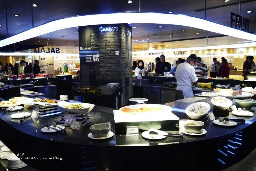 漢來海港餐廳 巨蛋店‧聽說它們家的海鮮和甜點很強,餐點多到無所挑起,但場地太大我不知怎麼拍o_0 - 第9張圖 1 (9)