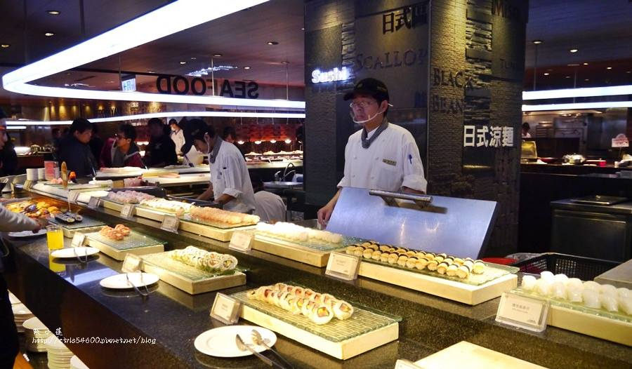 漢來海港餐廳 巨蛋店‧聽說它們家的海鮮和甜點很強,餐點多到無所挑起,但場地太大我不知怎麼拍o_0 - 第12張圖 1 (12)
