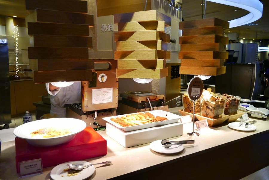 漢來海港餐廳 巨蛋店‧聽說它們家的海鮮和甜點很強,餐點多到無所挑起,但場地太大我不知怎麼拍o_0 - 第31張圖 1 (45)