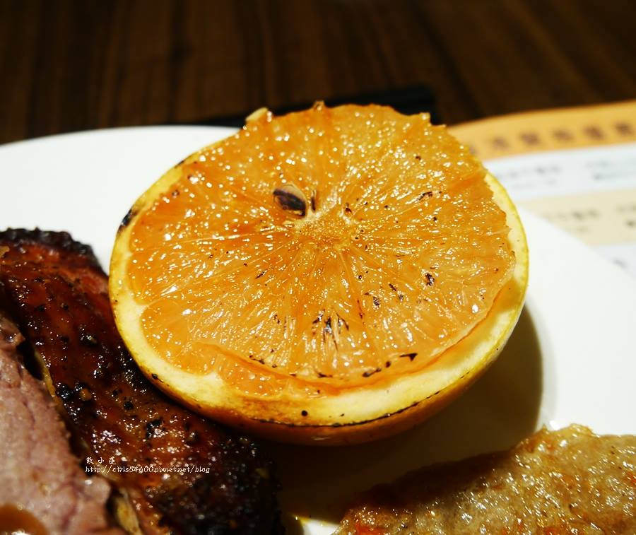 漢來海港餐廳 巨蛋店‧聽說它們家的海鮮和甜點很強,餐點多到無所挑起,但場地太大我不知怎麼拍o_0 - 第39張圖 1 (29)
