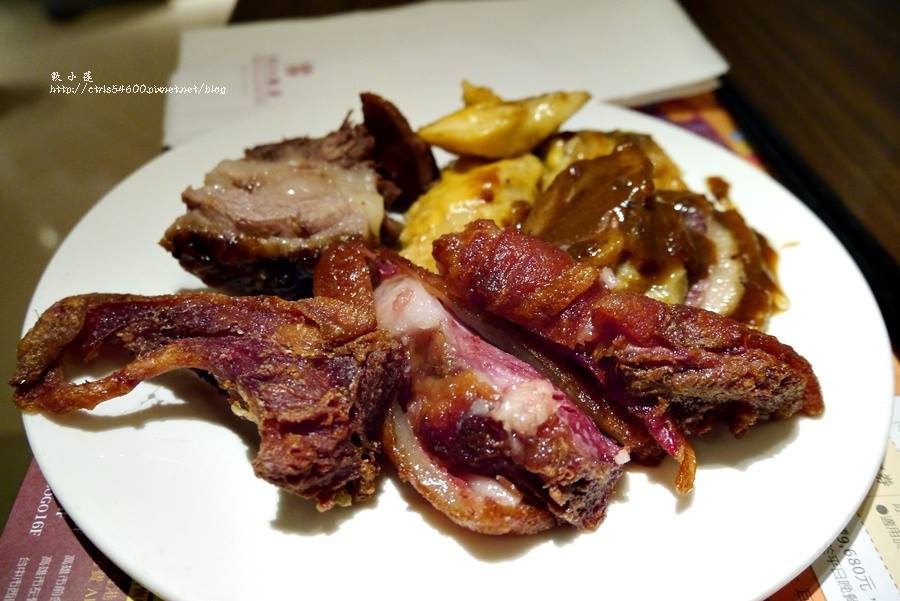 漢來海港餐廳 巨蛋店‧聽說它們家的海鮮和甜點很強,餐點多到無所挑起,但場地太大我不知怎麼拍o_0 - 第41張圖 1 (31)