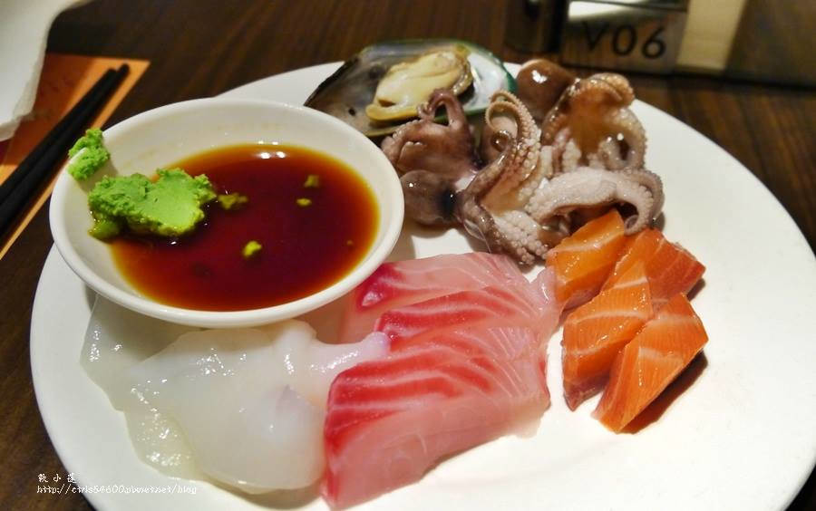 漢來海港餐廳 巨蛋店‧聽說它們家的海鮮和甜點很強,餐點多到無所挑起,但場地太大我不知怎麼拍o_0 - 第42張圖 1 (32)