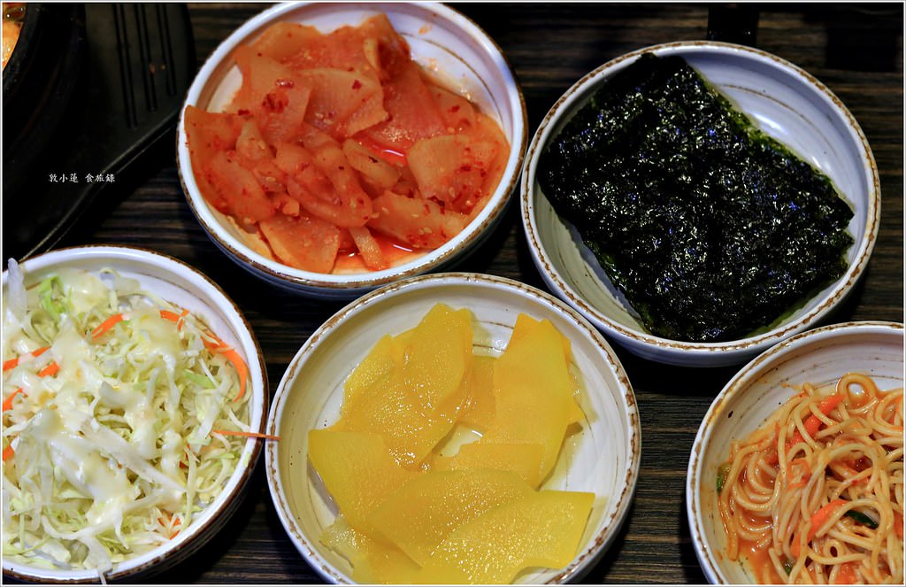 玉豆腐韓國家庭料理‧ 聚餐新選擇 五款小菜無限續吃到飽 激推熔岩起司炸雞 濃郁起司炸雞讓人欲罷不能 - 第11張圖 IMG_1787